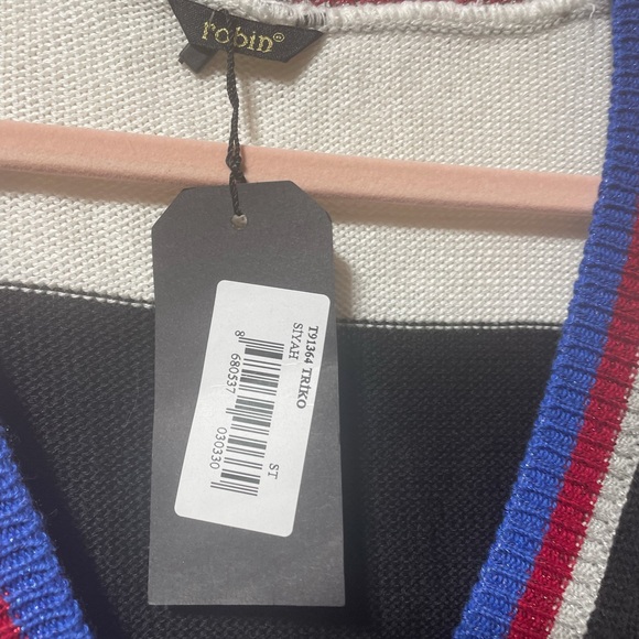 Vneck cardigan sweater Robin Kadin new with tag red white silver rugby pattern - Picture 3 of 6